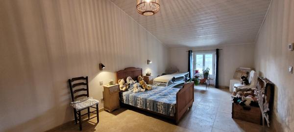 Relais de chasse de François 1er de 430 m² entièrement restauré en 2019 avec goût et des matériaux de qualité à l'abri des regards