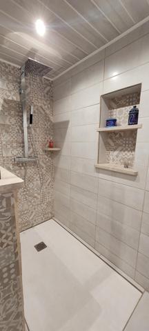 Relais de chasse de François 1er de 430 m² entièrement restauré en 2019 avec goût et des matériaux de qualité à l'abri des regards