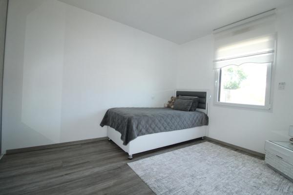 BELLE MAISON CONTEMPORAINE 4 CHAMBRES DPE "A"