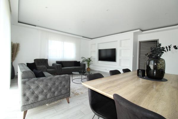 BELLE MAISON CONTEMPORAINE 4 CHAMBRES DPE "A"