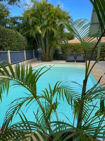 MAISON d'ARCHITECTE à VENDRE à KOUROU