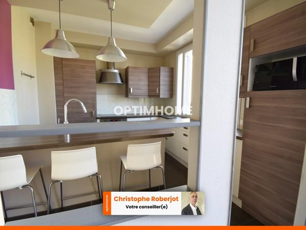 La campagne à la ville ! Jolie maison de 118m2 habitables avec garage et cour  dans le quartier prisé de Chalon sur Saône et à 350 mètres de l'hyper centre.