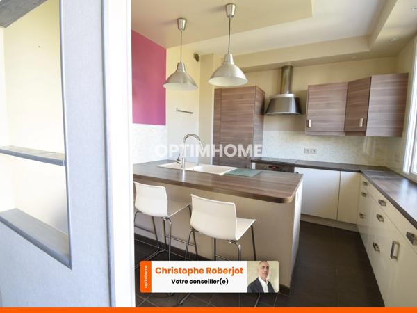 La campagne à la ville ! Jolie maison de 118m2 habitables avec garage et cour  dans le quartier prisé de Chalon sur Saône et à 350 mètres de l'hyper centre.