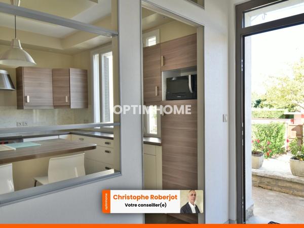 La campagne à la ville ! Jolie maison de 118m2 habitables avec garage et cour  dans le quartier prisé de Chalon sur Saône et à 350 mètres de l'hyper centre.