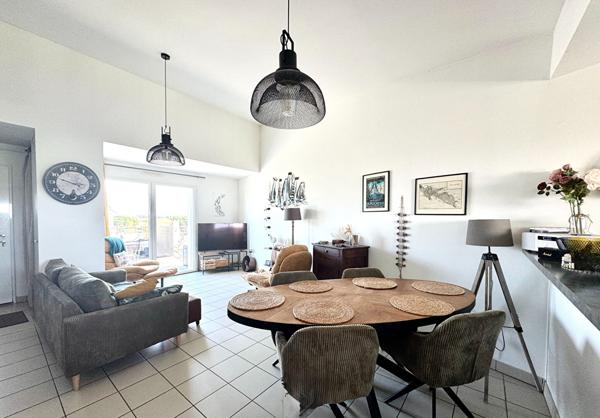 Appartement - Type 3 - Terrasse + parking - Dompierre-sur-Mer (Chagnolet) 288 000 € **  - Référence  JH695ED9