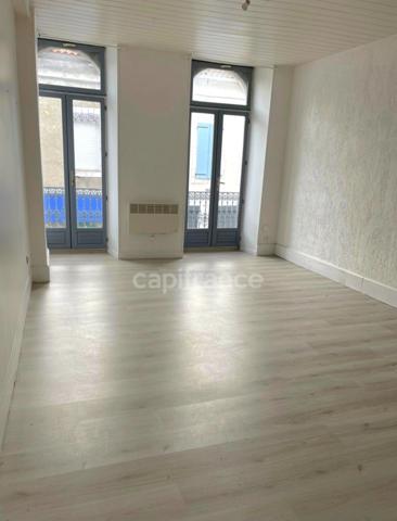 Immeuble de caractère à usage mixte – Centre-ville de Montréjeau (31) - 616 m2