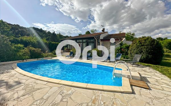 Maison à vendre    5 pièces •  Vallon-Pont-d'Arc