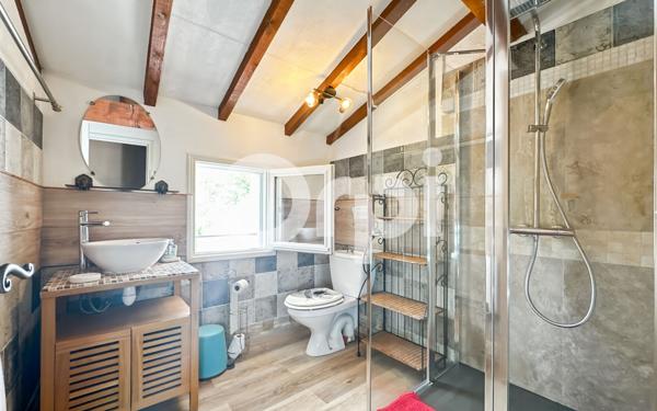 Maison à vendre    5 pièces •  Vallon-Pont-d'Arc