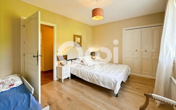 Maison à vendre    5 pièces •  Vallon-Pont-d'Arc