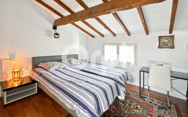 Maison à vendre    5 pièces •  Vallon-Pont-d'Arc