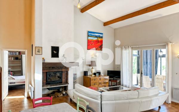 Maison à vendre    5 pièces •  Vallon-Pont-d'Arc