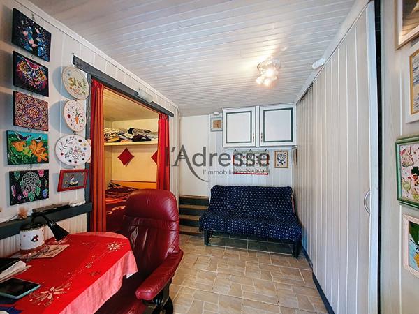 VIAGER OCCUPÉ SANS RENTE MENSUELLE Villa atypique de 164m² avec piscine !