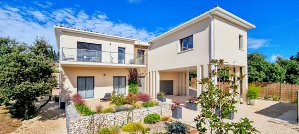 Maison à vendre 8 pièces proche de SAINT MATHIEU DE TREVIERS (34)