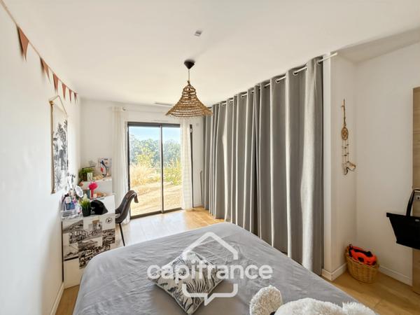 Maison à vendre 8 pièces proche de SAINT MATHIEU DE TREVIERS (34)