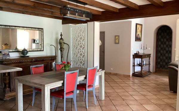 Maison à vendre    4 pièces •  Saintes