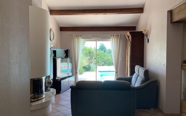 Maison à vendre    4 pièces •  Saintes