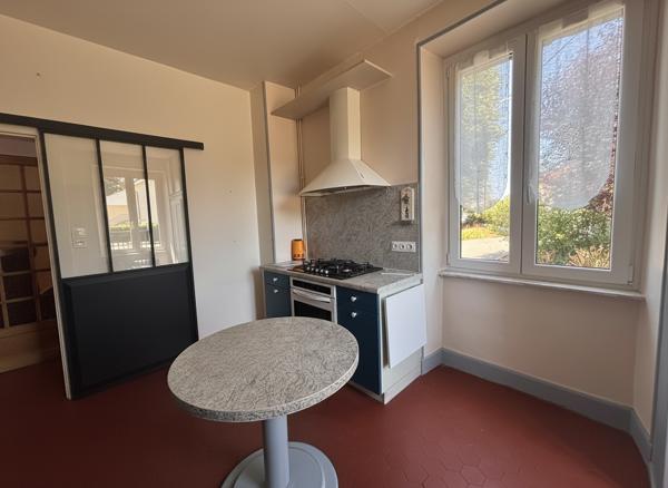 Maison
         5 pièces
        - 130 m² 230 000 € *