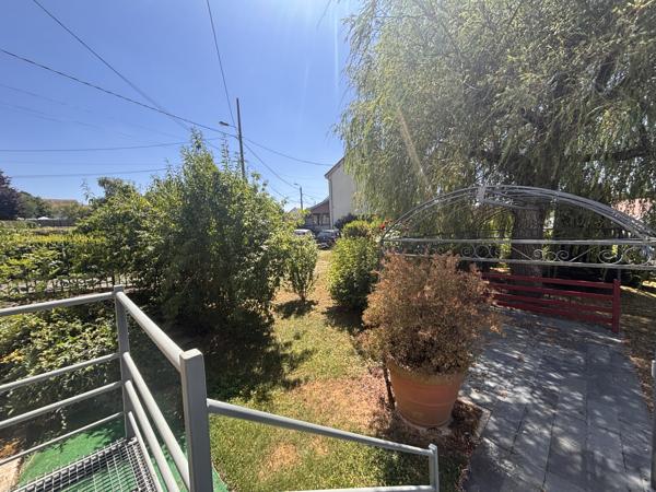 Maison
         5 pièces
        - 130 m² 230 000 € *