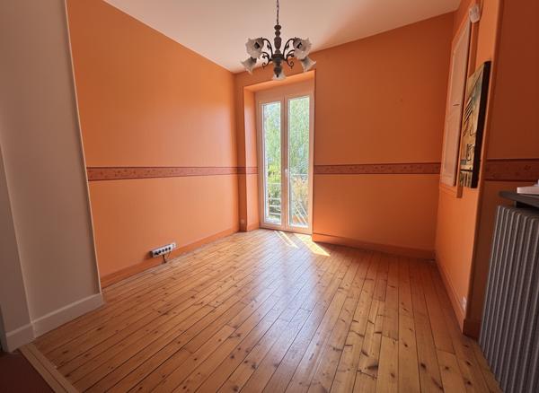 Maison
         5 pièces
        - 130 m² 230 000 € *