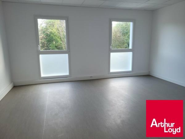 SAINT JEAN DE LUZ, ESPACE BUREAUX DE 22 M²- PROCHE GRANDS AXES