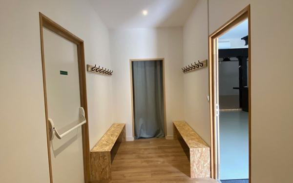 Immeuble à vendre    5 pièces •  Rochefort