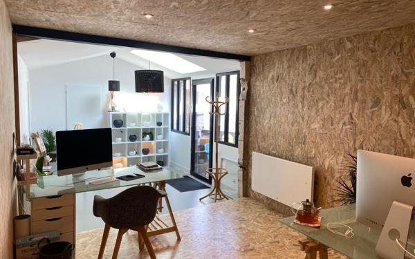 Immeuble à vendre    5 pièces •  Rochefort