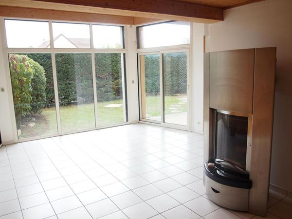 Village nord  5 mins de Dijon spacieuse maison