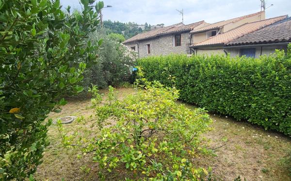 Maison à vendre    5 pièces •  Largentière