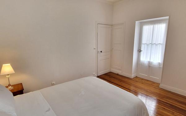 Maison à vendre    5 pièces •  Largentière