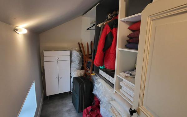 Maison à vendre    5 pièces •  Largentière