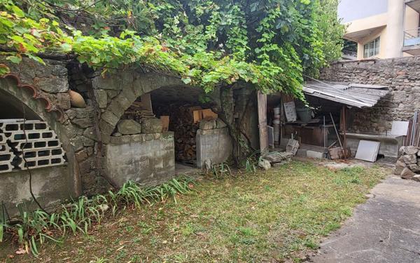 Maison à vendre    5 pièces •  Largentière