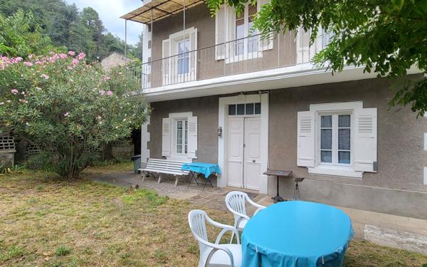 Maison à vendre    5 pièces •  Largentière