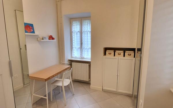 Maison à vendre    5 pièces •  Largentière