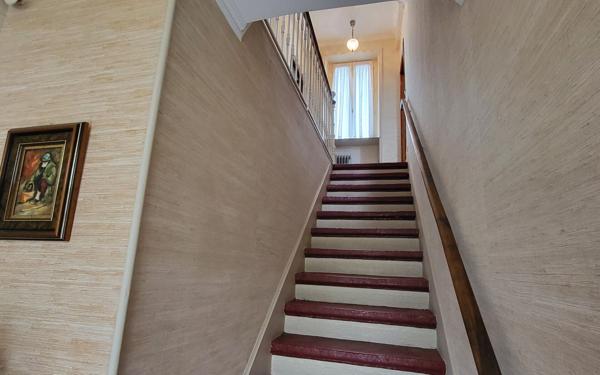 Maison à vendre    5 pièces •  Largentière