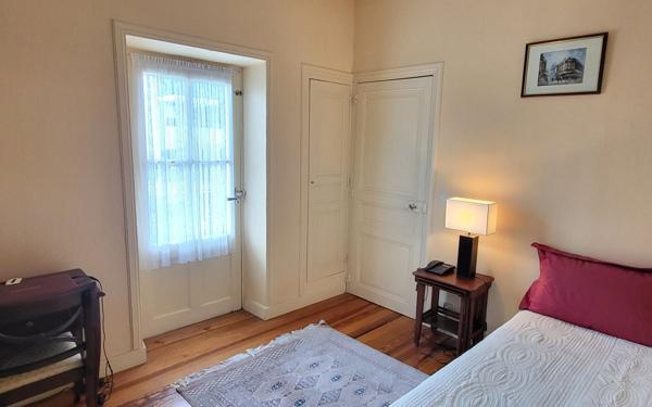 Maison à vendre    5 pièces •  Largentière