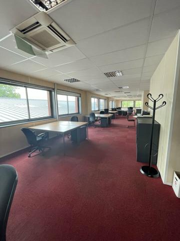BUREAUX DE 1241m² A LOUER A BESSINES AVENUE DE LA ROCHELLE / ZONE DE LA MUDE