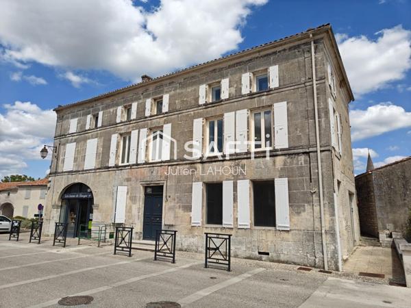 Charentaise avec piscine, terrain constructible et studio indépendant