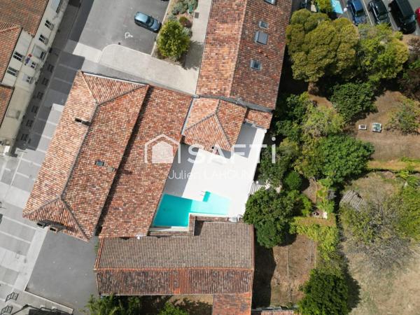 Charentaise avec piscine, terrain constructible et studio indépendant