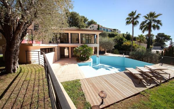 Vente Villa de luxe Villefranche-sur-Mer 6 Pièces 320 m²