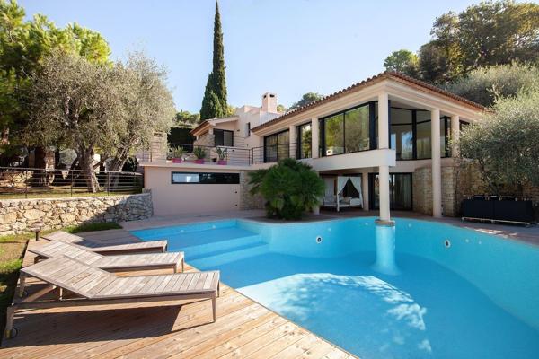 Vente Villa de luxe Villefranche-sur-Mer 6 Pièces 320 m²