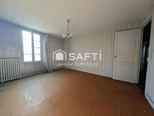 Ensemble immobilier à rénover - 140 m² - Latresne centre