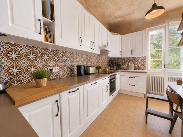 Maison
                                                                                                                                                                                                                                                                                                                        6 pièce(s)                                                                                                                                                                                                          4 chambre(s)                                                                                                                                                                                                          118  m²
