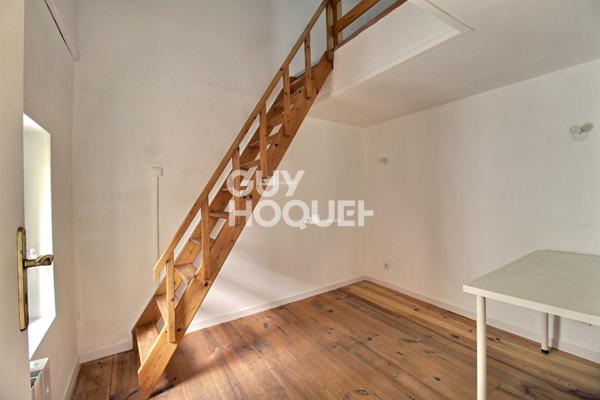 Appartement  T2 rénové second corps de bâtiment à Nancy Rue de Metz