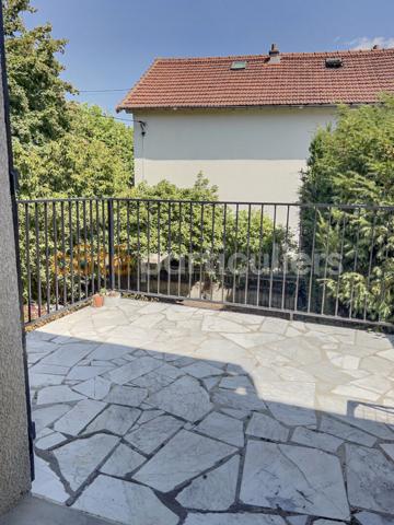 Vente
                Maison71 m² - 3 Pièces -
                    GOURNAY SUR MARNE (93460)