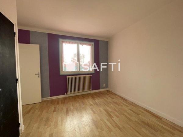 maison 150 m2-sous sol 100m2-1220 m2 terrain