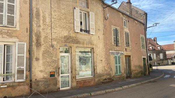 à vendre LOCAL COMMERCIAL AVEC LOGEMENT ET DÉPENDANCES à L'ISLE SUR SEREIN (89)
