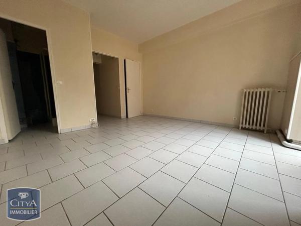Appartement à louer 1 pièce 24.08m² Épernon (28230)