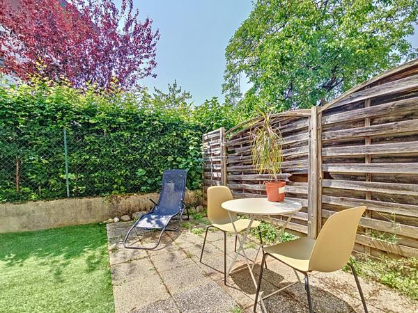 Maison mitoyenne au calme