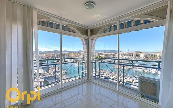 Appartement à vendre    7 pièces • 248,65 m2 Fréjus