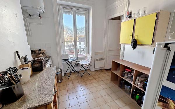 Appartement à vendre    2 pièces • 59 m2 Lyon 3